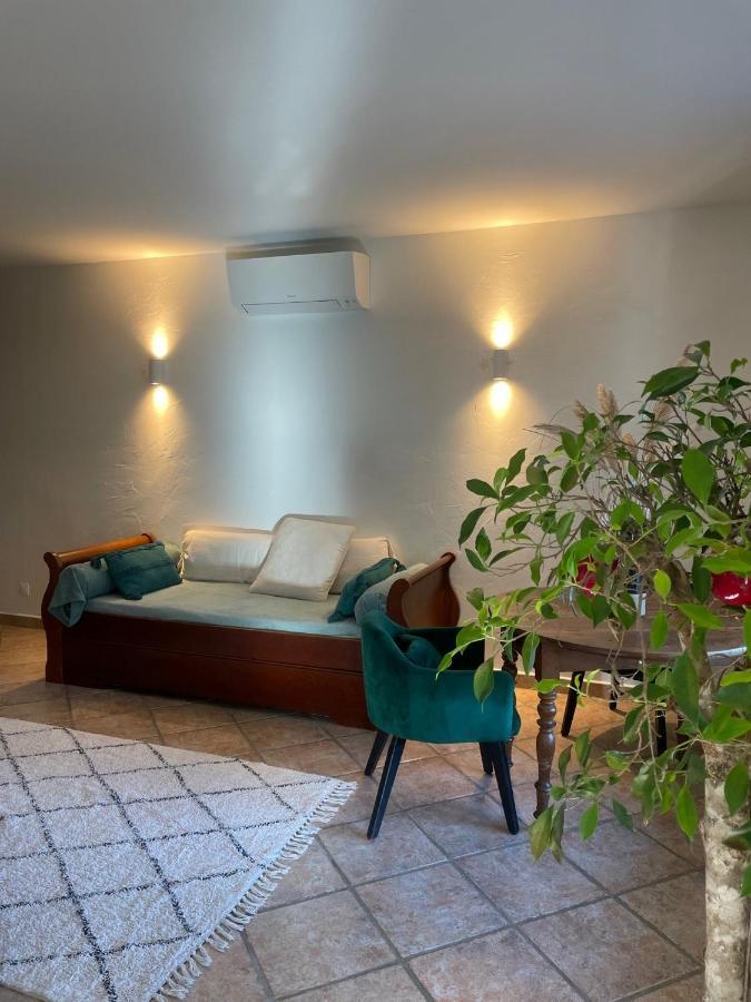 Domaine Des Tuilieres Avec Jacuzzi Apartment Vallauris Exterior photo